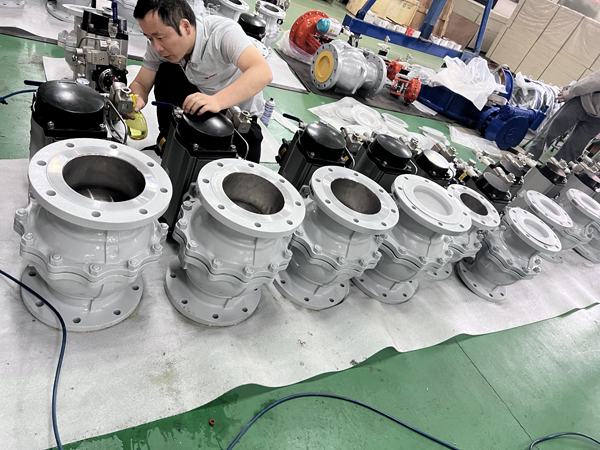 Electric ball valves