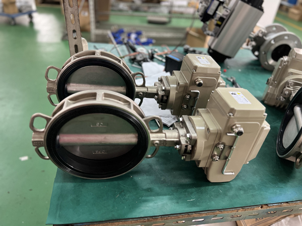 Air actuated butterfly valve