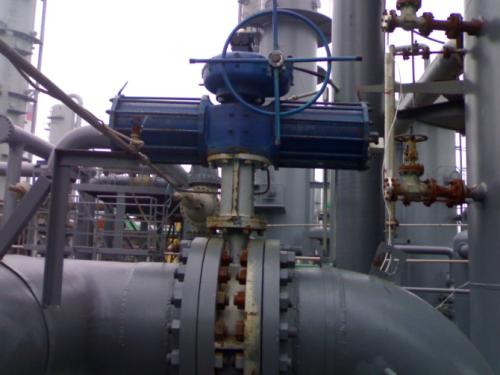 Triple eccentric butterfly valve